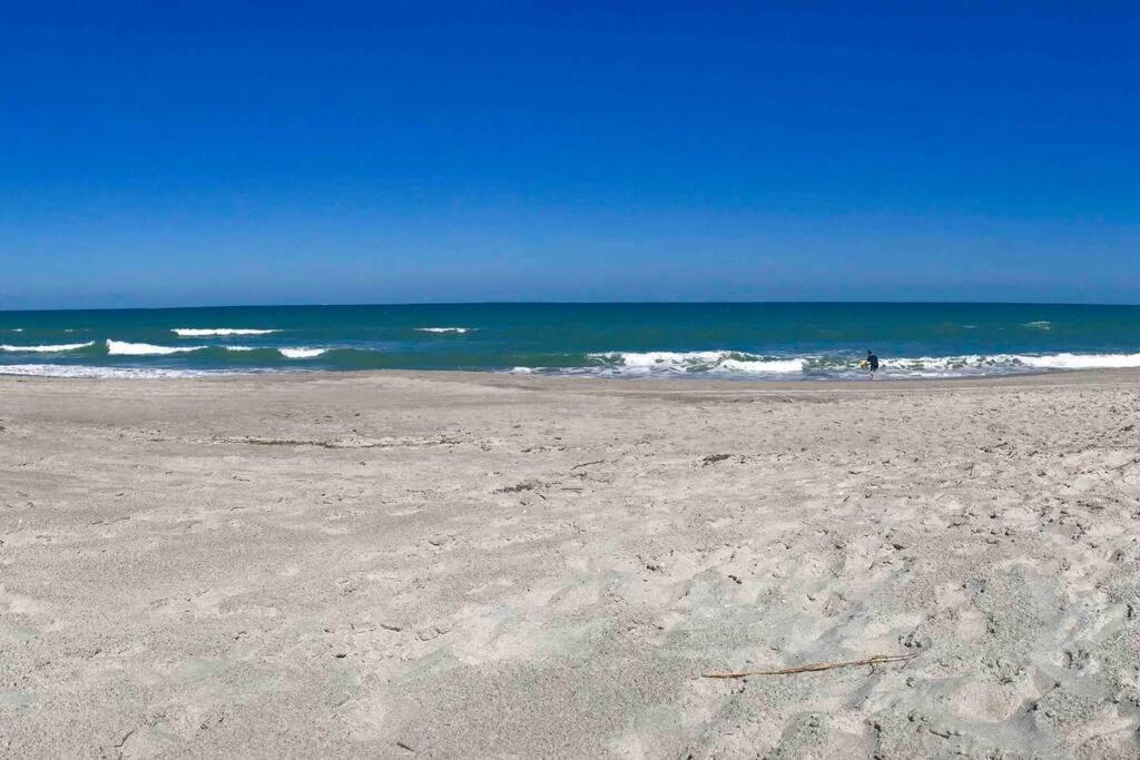 Sparkling 2Bed 1Bath Beach Home - Unit 214 Cocoa Beach Exterior photo